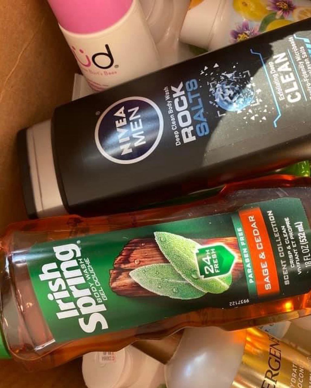 Liquidation Cosmetics Pallets - Image 8