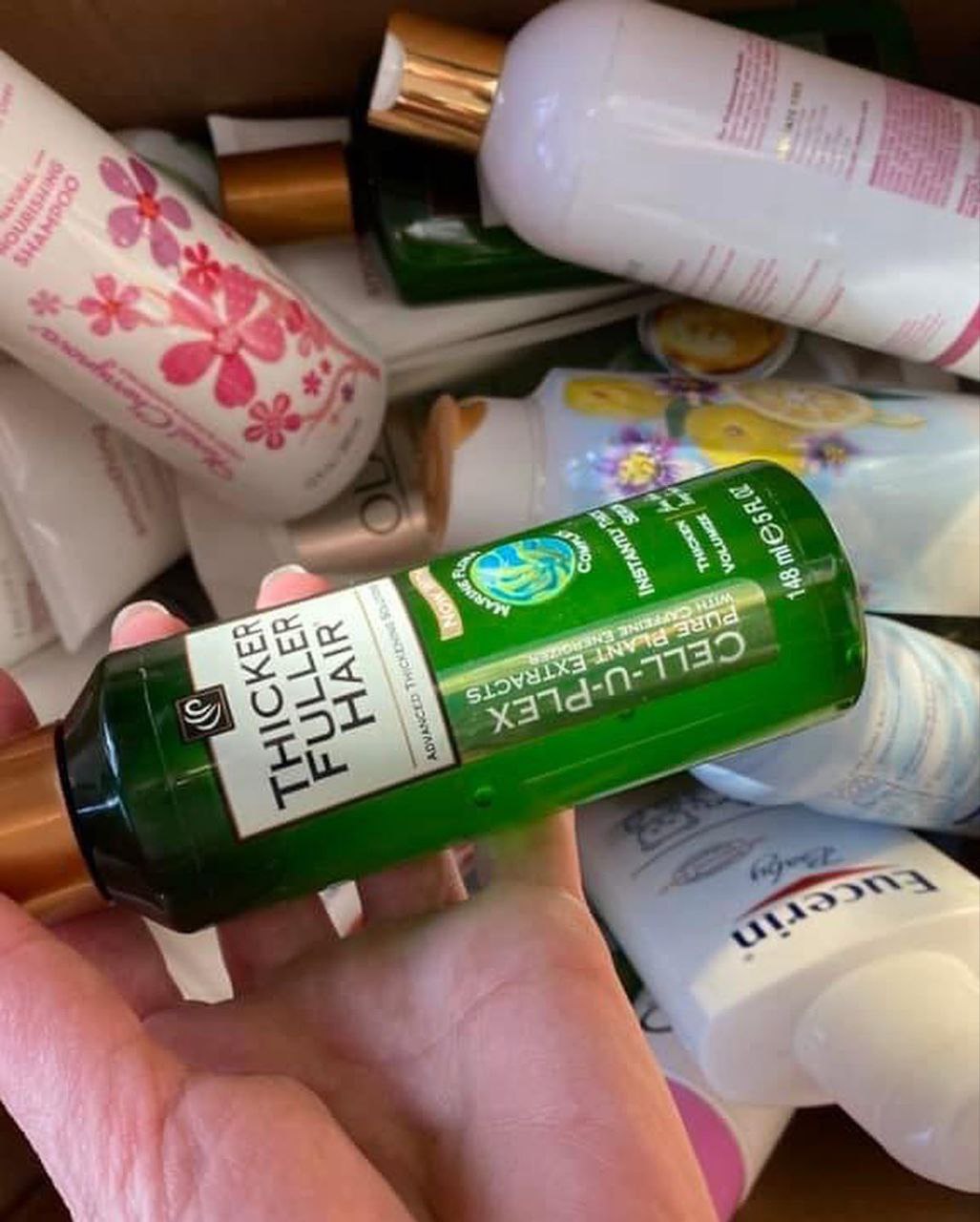 Liquidation Cosmetics Pallets - Image 9