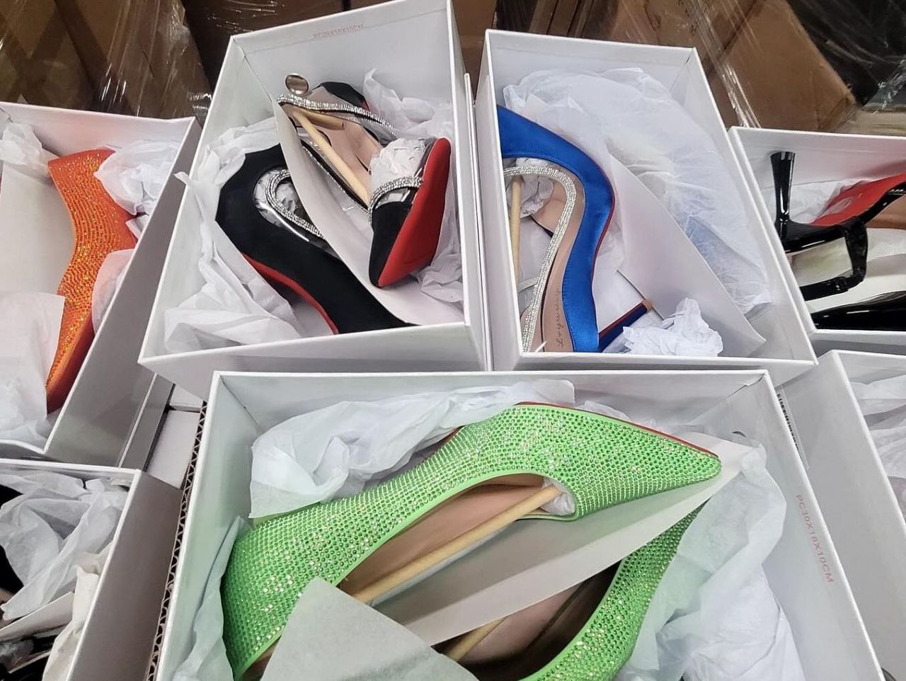 Female Shoes Pallet - Image 4